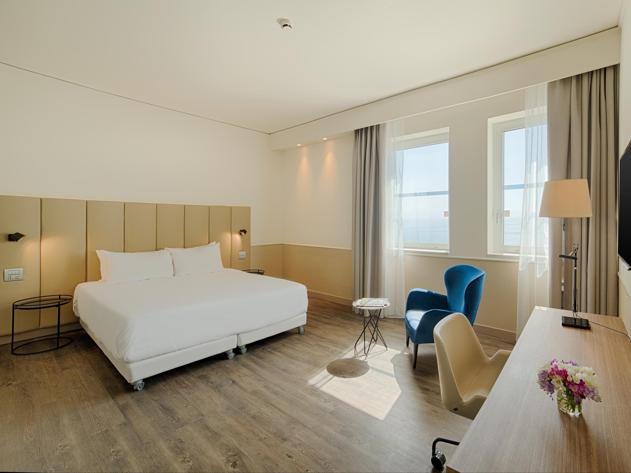 Hotel Nh Napoli Panorama Exteriér fotografie